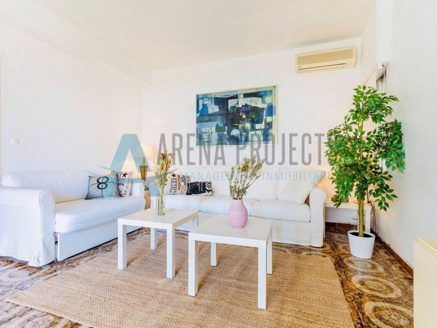 En Venta: Apartamento espacioso con piscina y pista de tenis a solo 50 m de la playa – Las Marinas, Dénia