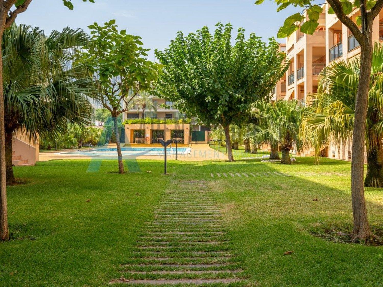 Piso en venta de 3 dormitorios en el puerto de Denia