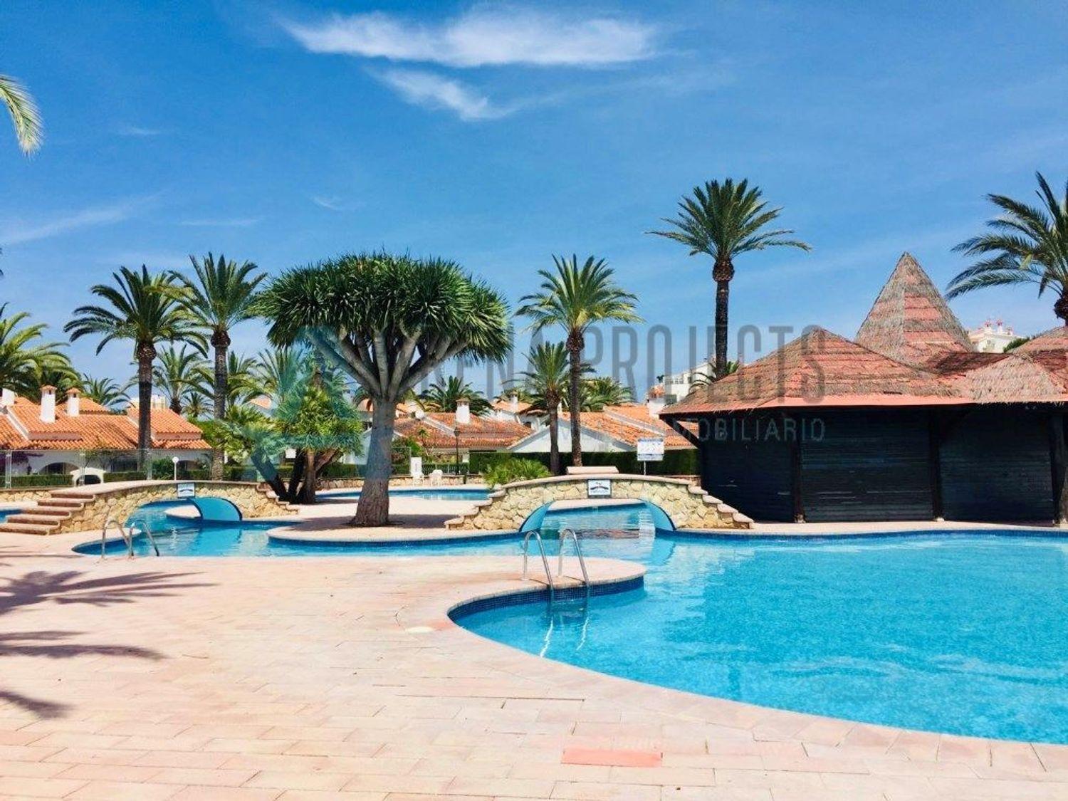En Venta: Apartamento de 2 dormitorios con licencia turística en Dénia, Las Marinas km 4,5