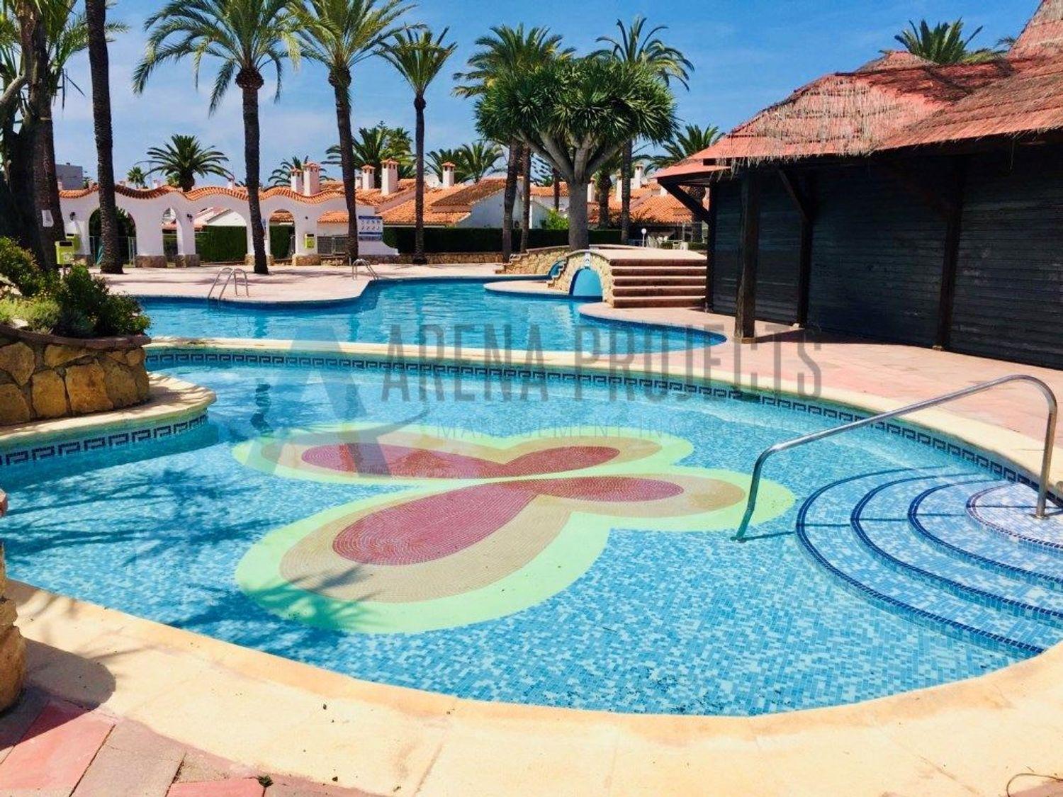 En Venta: Apartamento de 2 dormitorios con licencia turística en Dénia, Las Marinas km 4,5
