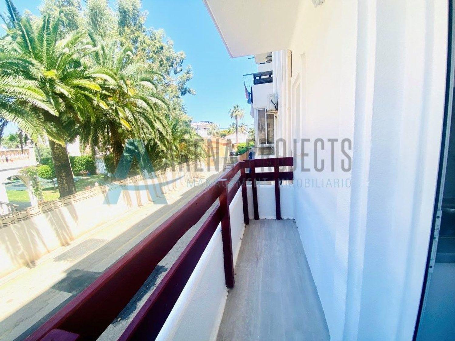 En venta: Apartamento reformado a 50 m del mar en Las Marinas, Dénia