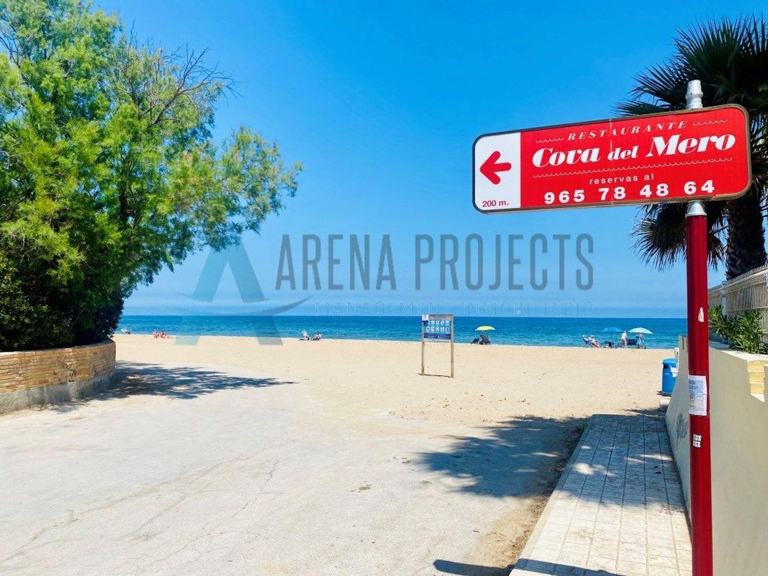 En venta: Apartamento reformado a 50 m del mar en Las Marinas, Dénia