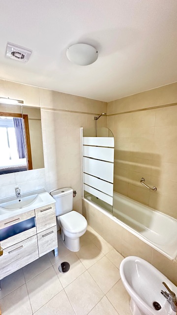 Wohnung zu verkaufen in Denia mit 2 Schlafzimmern und Gemeinschaftspool.