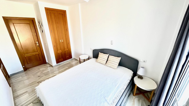 Wohnung zu verkaufen in Denia mit 2 Schlafzimmern und Gemeinschaftspool.
