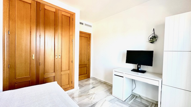 Wohnung zu verkaufen in Denia mit 2 Schlafzimmern und Gemeinschaftspool.