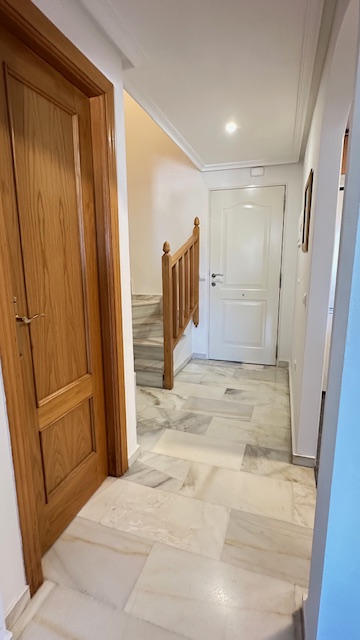 Wohnung zu verkaufen in Denia mit 2 Schlafzimmern und Gemeinschaftspool.