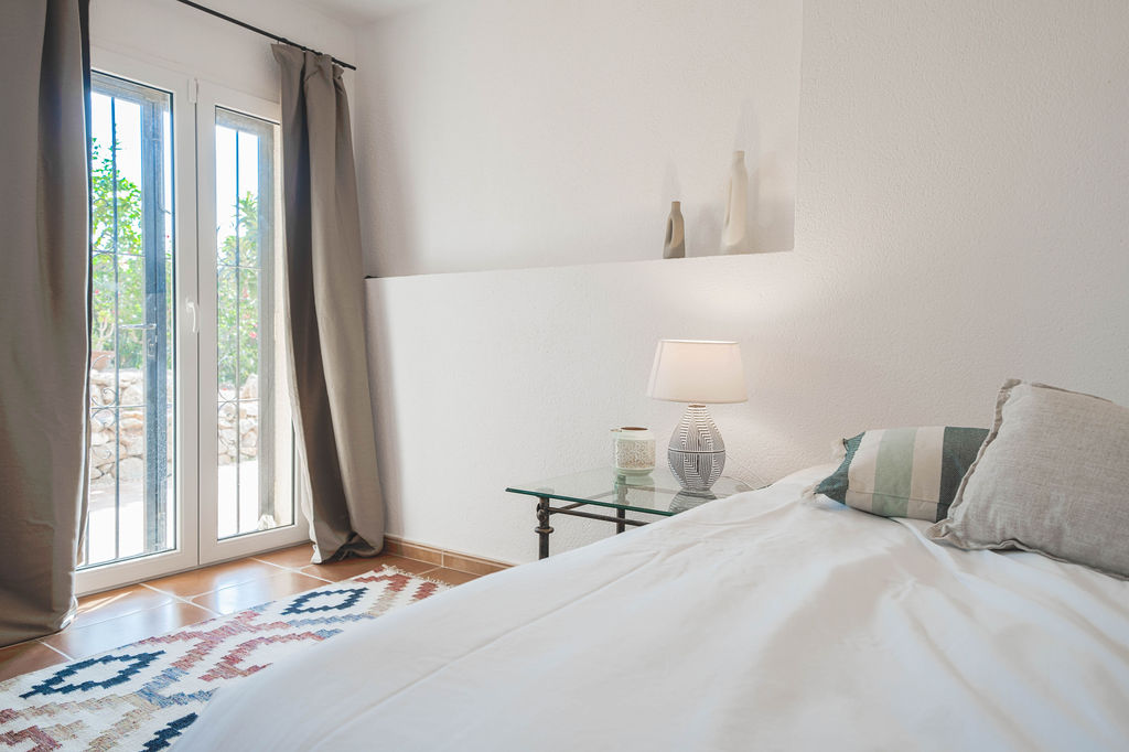 Chalet zu verkaufen mit 5 Schlafzimmern in Pedreguer, Bergregion.