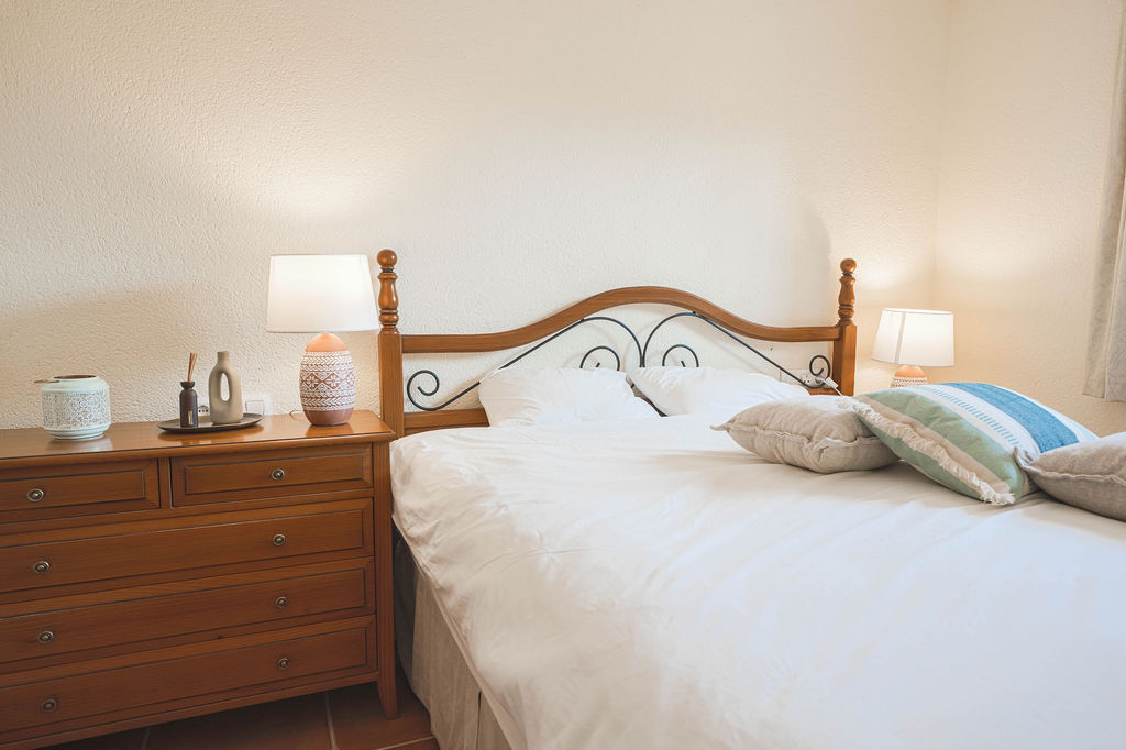 Chalet zu verkaufen mit 5 Schlafzimmern in Pedreguer, Bergregion.