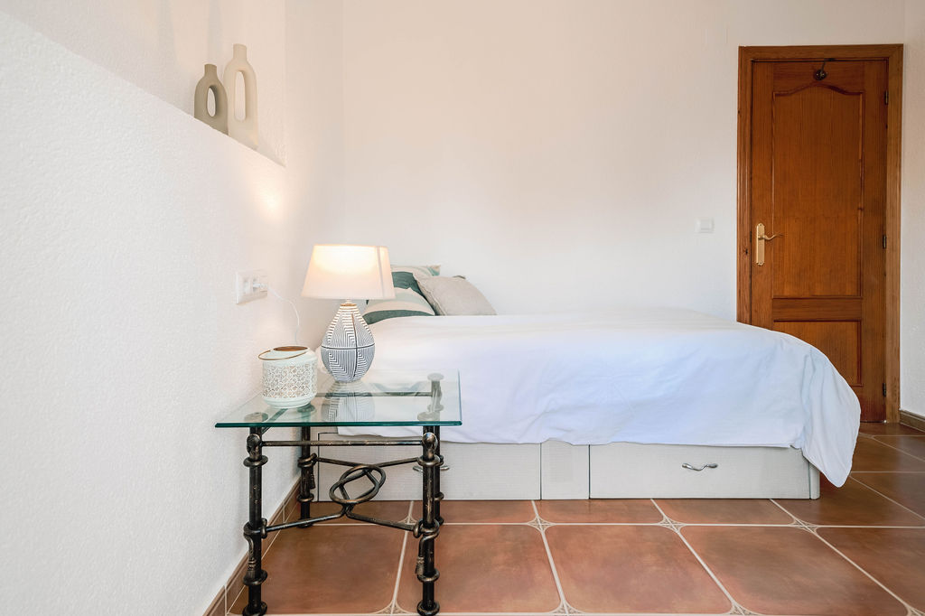 Chalet zu verkaufen mit 5 Schlafzimmern in Pedreguer, Bergregion.