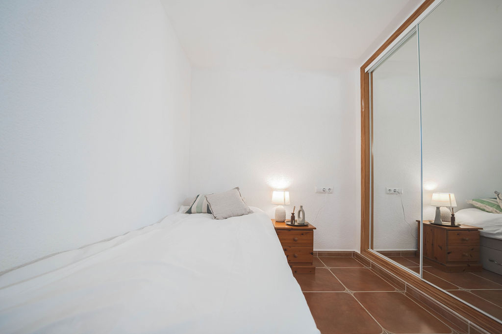 Chalet zu verkaufen mit 5 Schlafzimmern in Pedreguer, Bergregion.