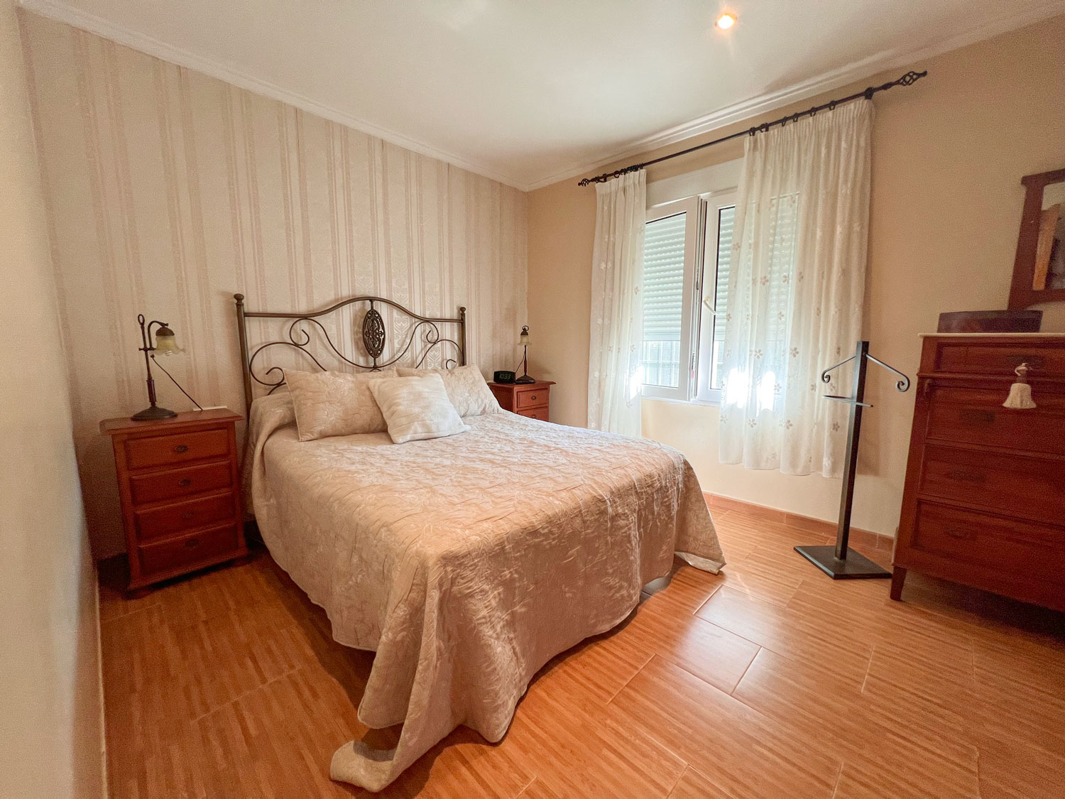 Einfamilienhaus zum Verkauf in Denia mit privatem Pool und 4 Schlafzimmern.