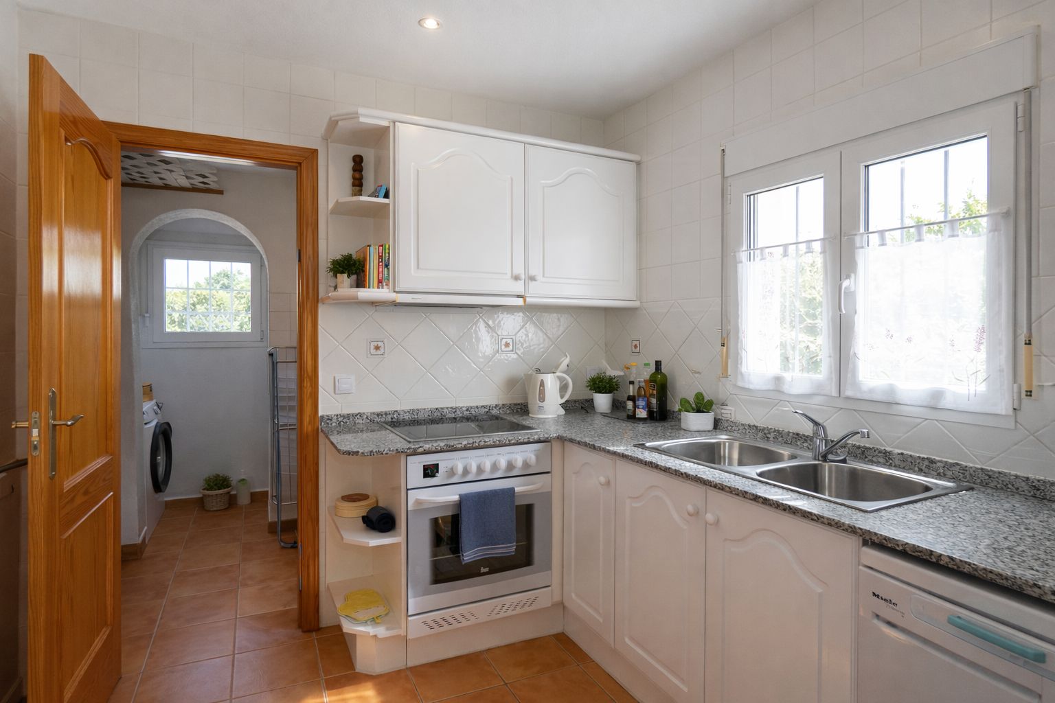 Zu verkaufen: Unabhängiges Chalet mit Privatpool und Gästeapartment in Els Poblets