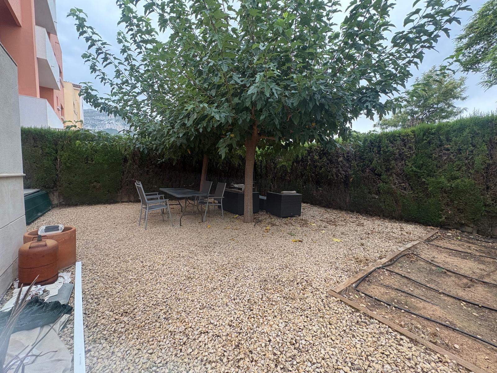 Vivienda duplex en venta de 3 dormitorios y 2 baños en Denia, Alicante