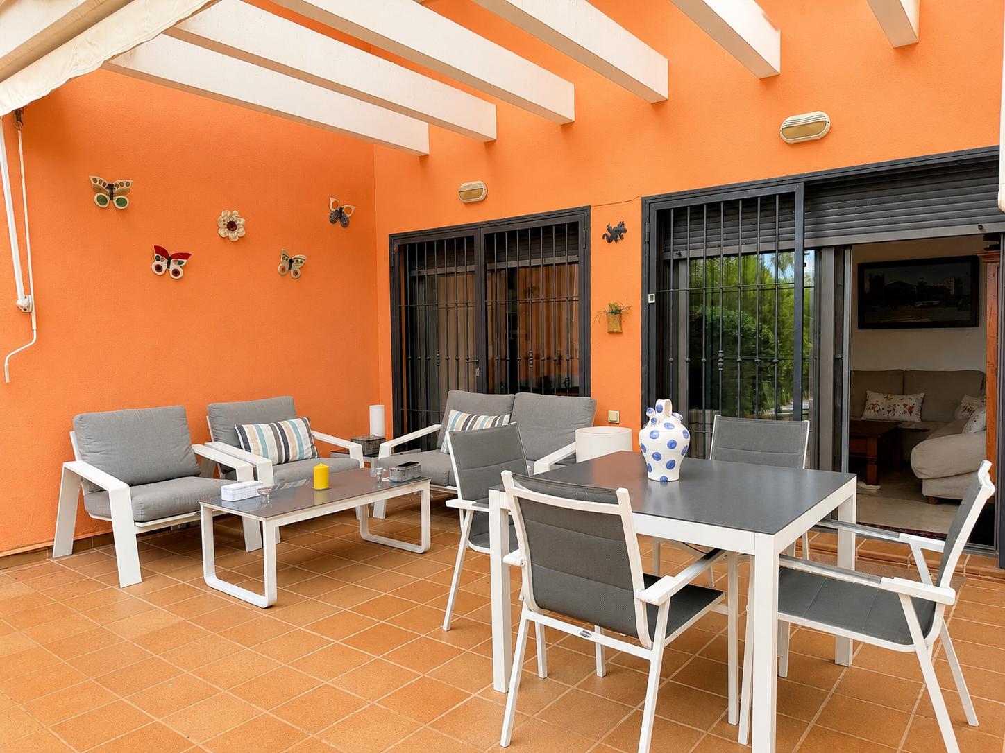 Vivienda duplex en venta de 3 dormitorios y 2 baños en Denia, Alicante