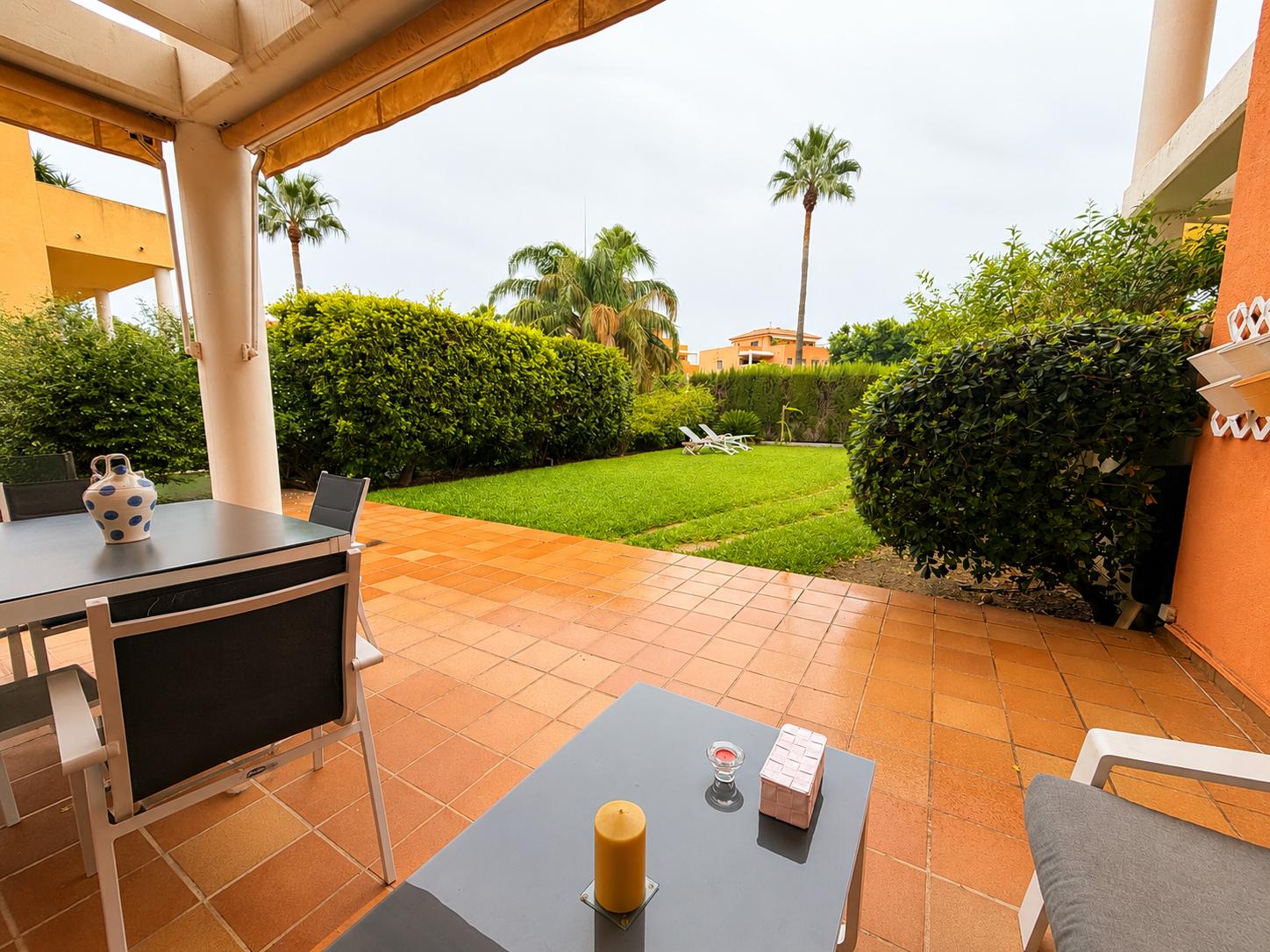 Vivienda duplex en venta de 3 dormitorios y 2 baños en Denia, Alicante