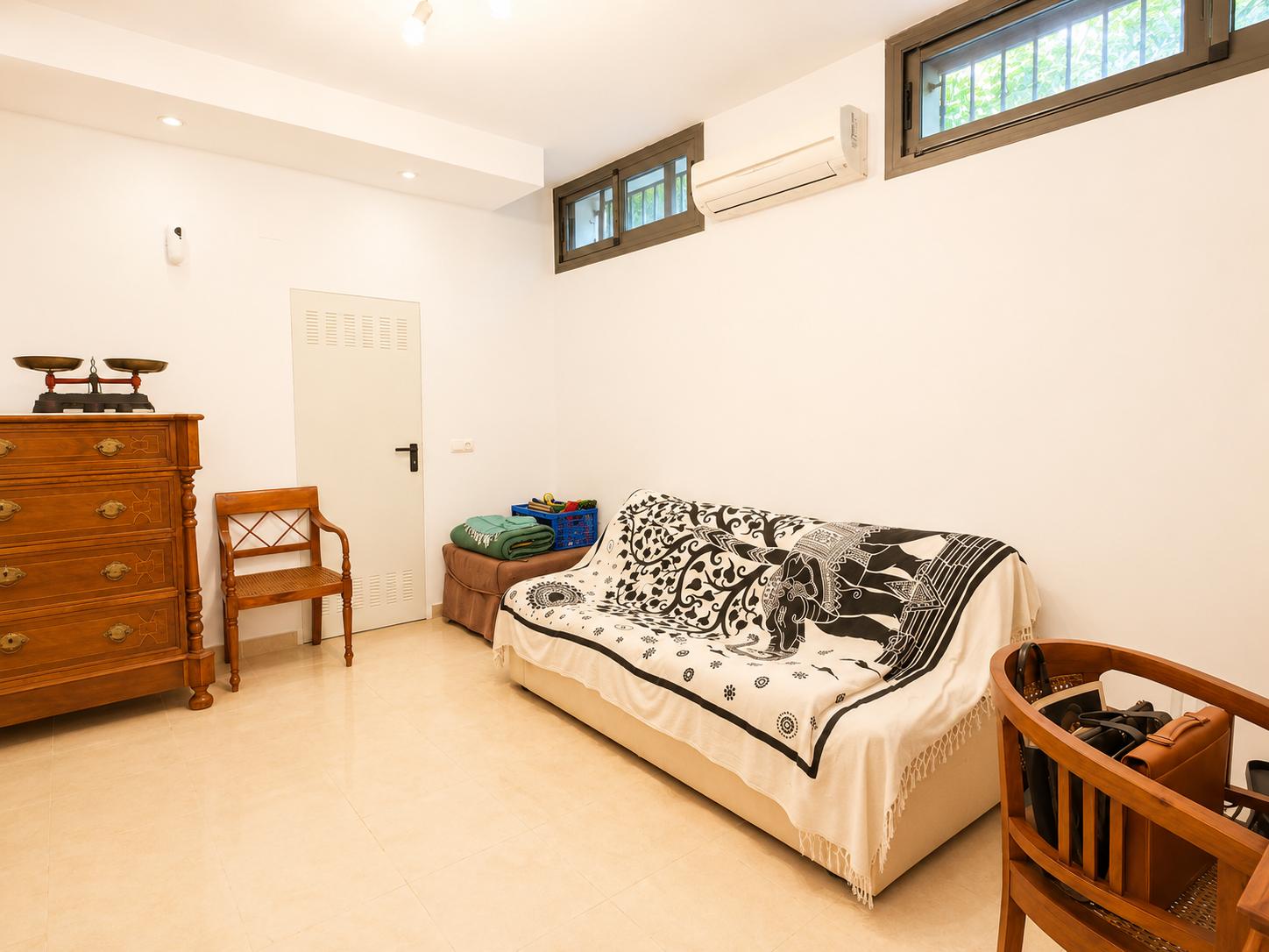 Vivienda duplex en venta de 3 dormitorios y 2 baños en Denia, Alicante