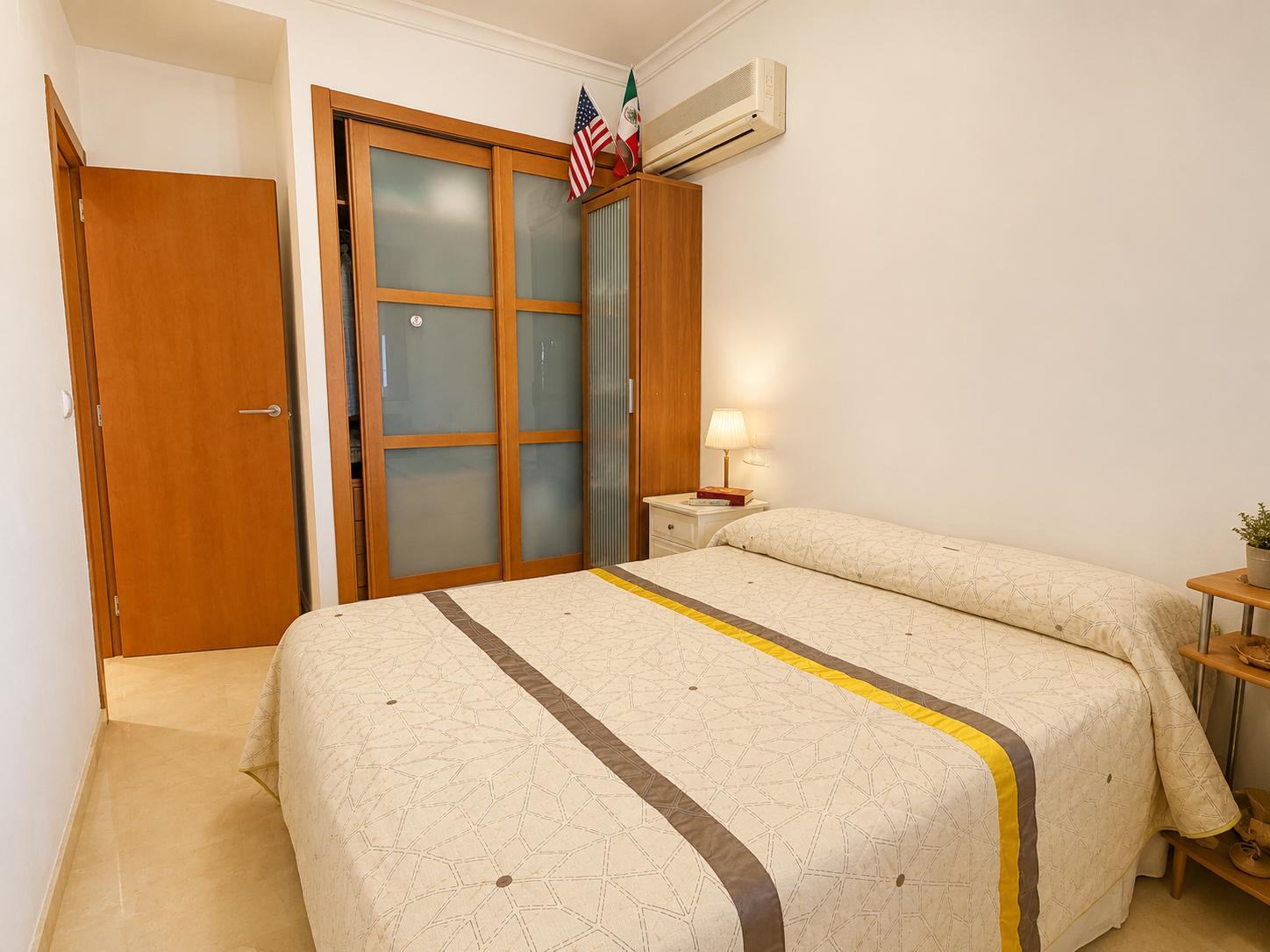 Vivienda duplex en venta de 3 dormitorios y 2 baños en Denia, Alicante