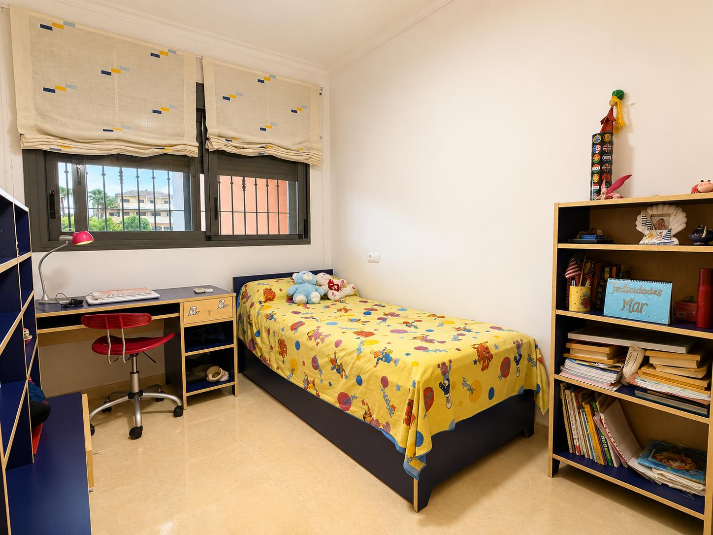 Vivienda duplex en venta de 3 dormitorios y 2 baños en Denia, Alicante