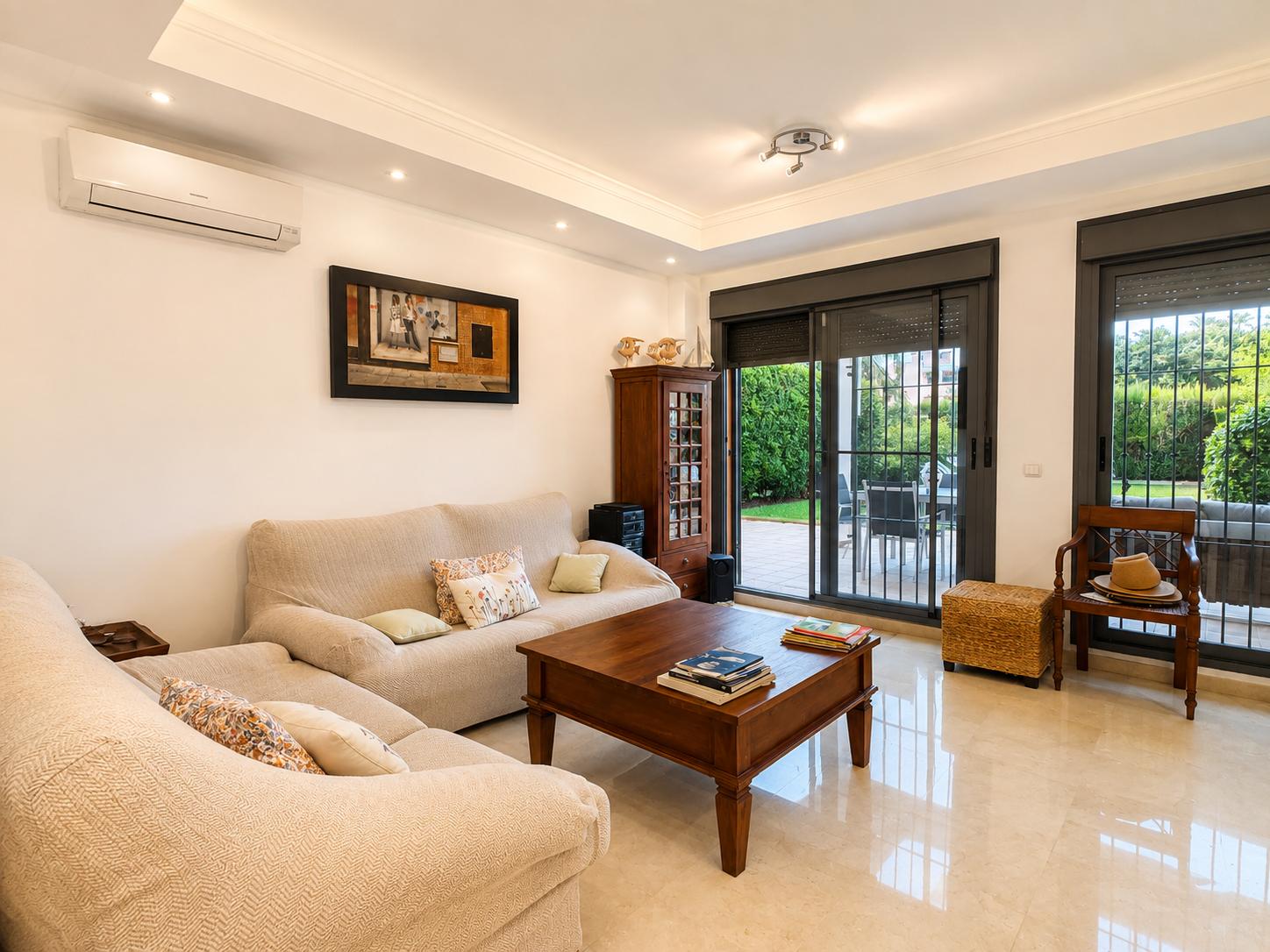 Vivienda duplex en venta de 3 dormitorios y 2 baños en Denia, Alicante