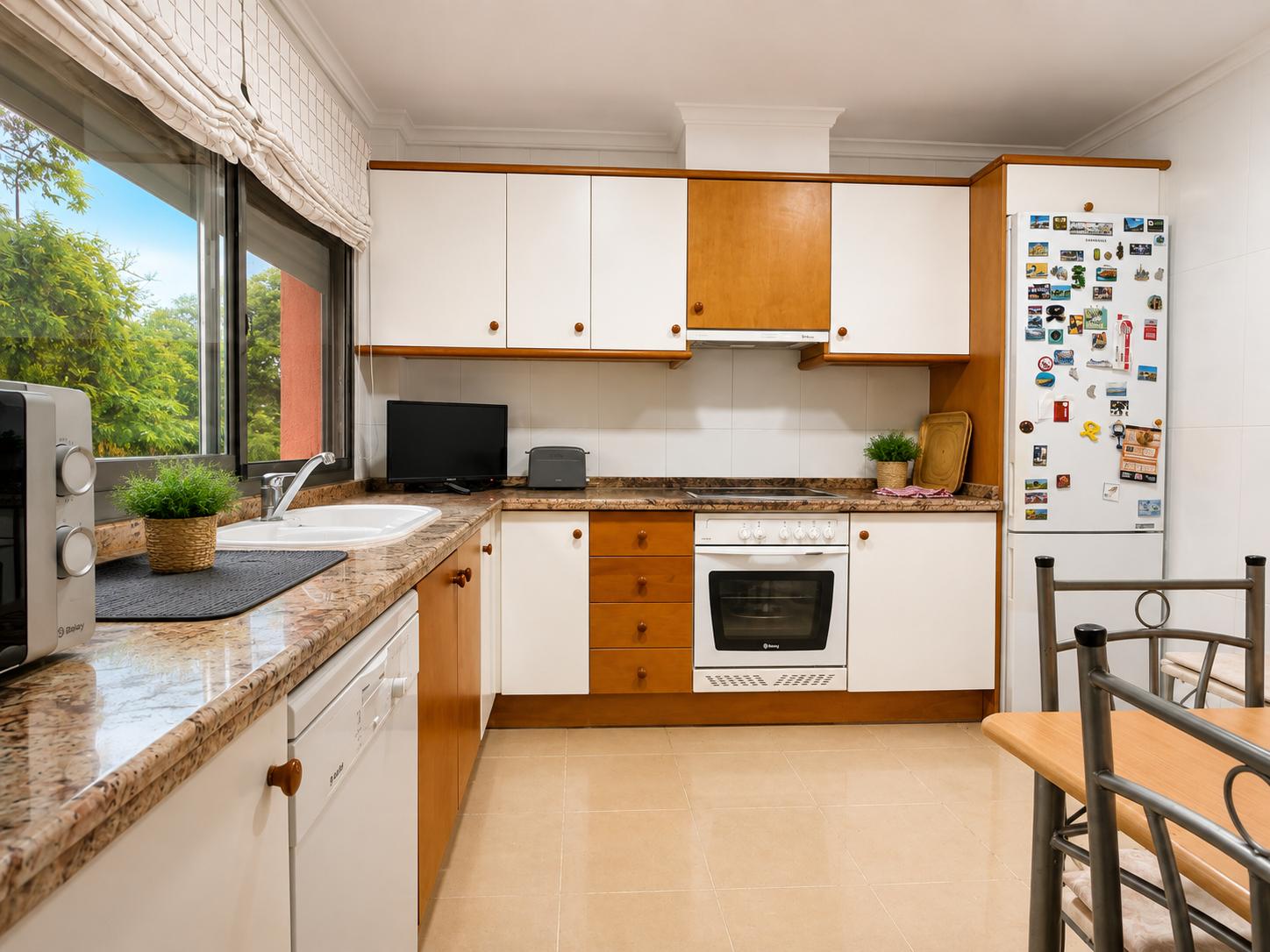 Vivienda duplex en venta de 3 dormitorios y 2 baños en Denia, Alicante