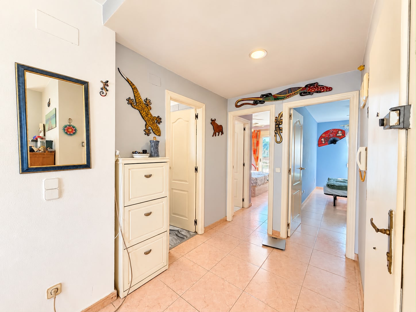 Apartamento en venta de 2 dormitorios con gran terraza en Denia