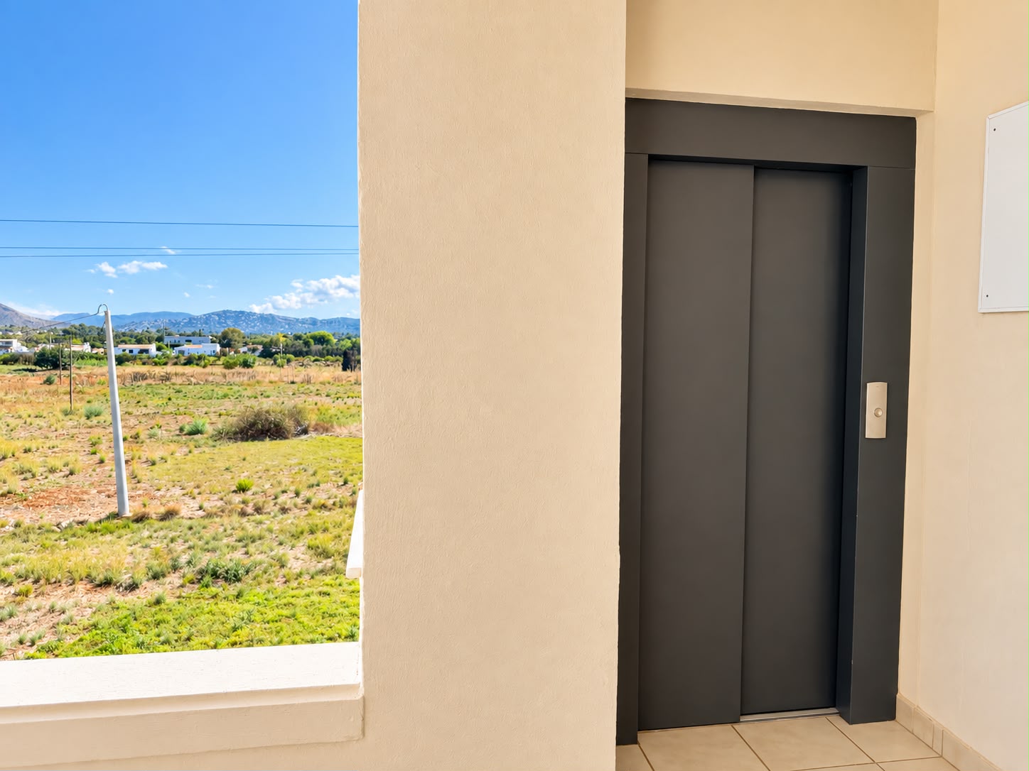 Apartamento en venta de 2 dormitorios en Playa, Denia, Alicante.