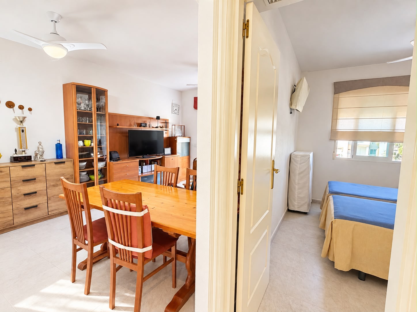 Apartamento en venta de 2 dormitorios en Playa, Denia, Alicante.