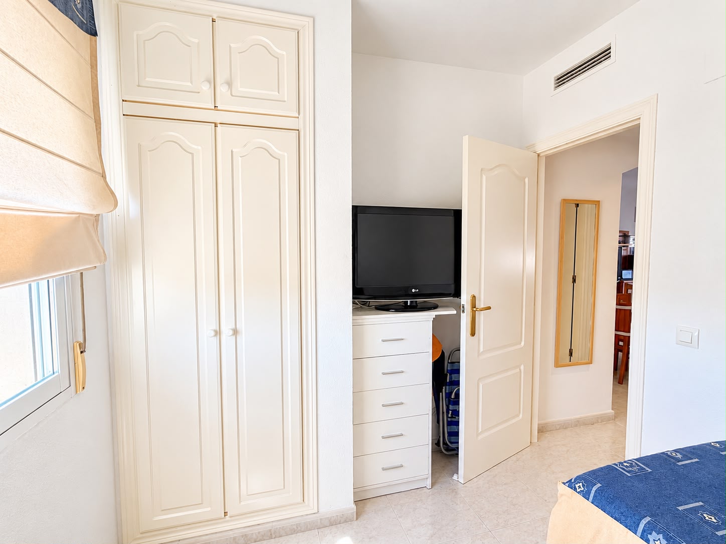 Apartamento en venta de 2 dormitorios en Playa, Denia, Alicante.