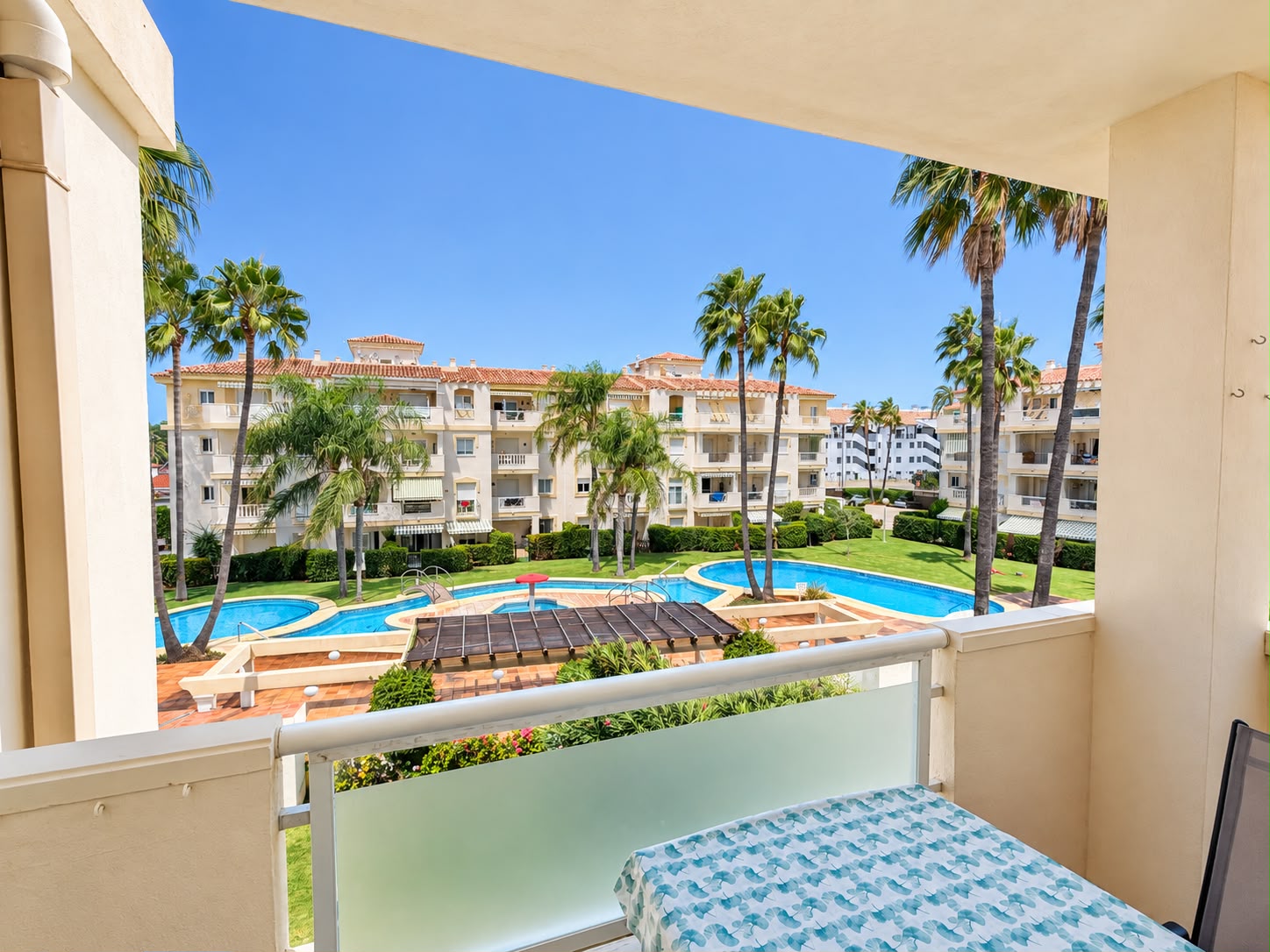 Apartamento en venta de 2 dormitorios en Playa, Denia, Alicante.
