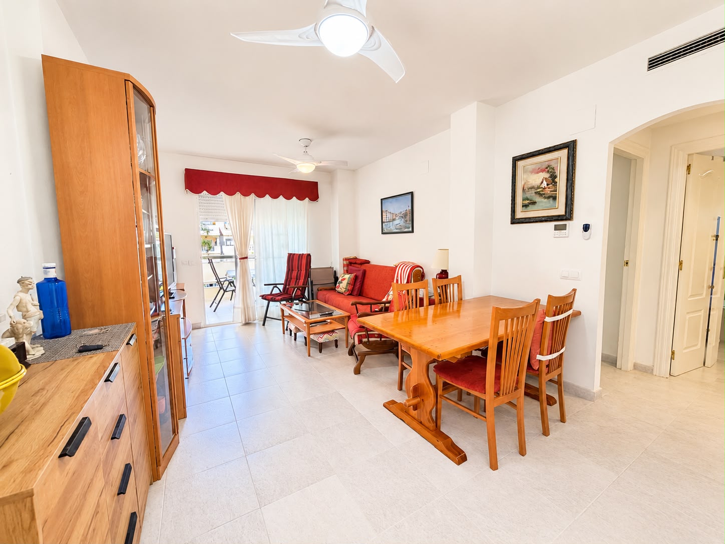 Apartamento en venta de 2 dormitorios en Playa, Denia, Alicante.