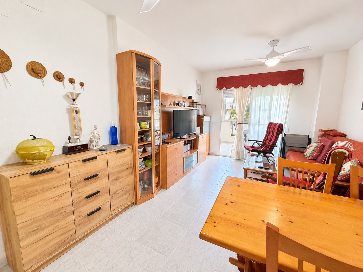 Apartamento en venta de 2 dormitorios en Playa, Denia, Alicante.