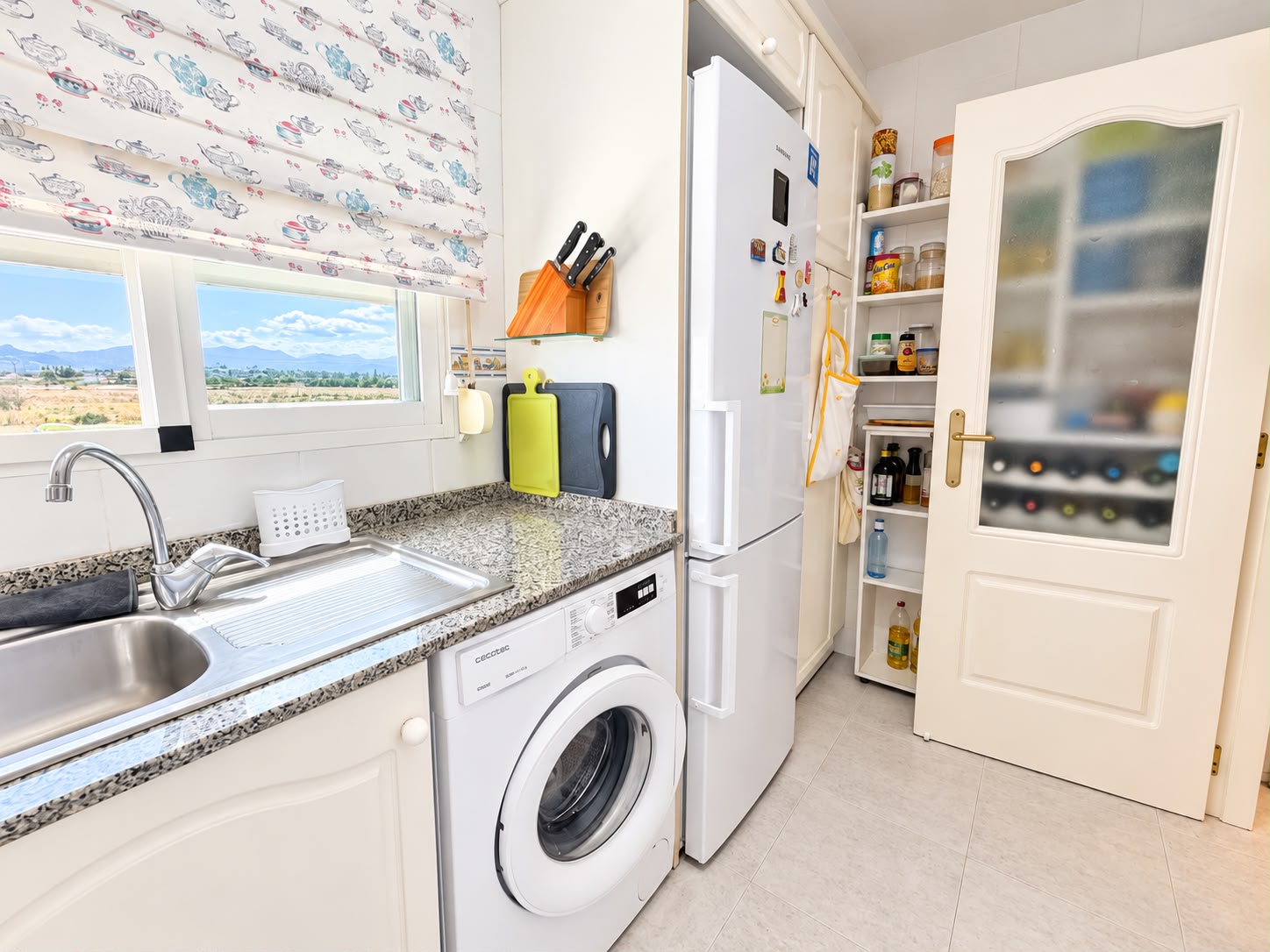 Apartamento en venta de 2 dormitorios en Playa, Denia, Alicante.