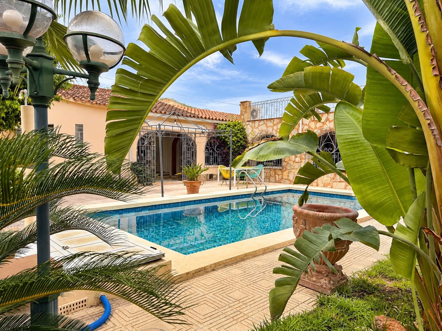Chalet en venta con 3 dormitorios y piscina en Els Poblets
