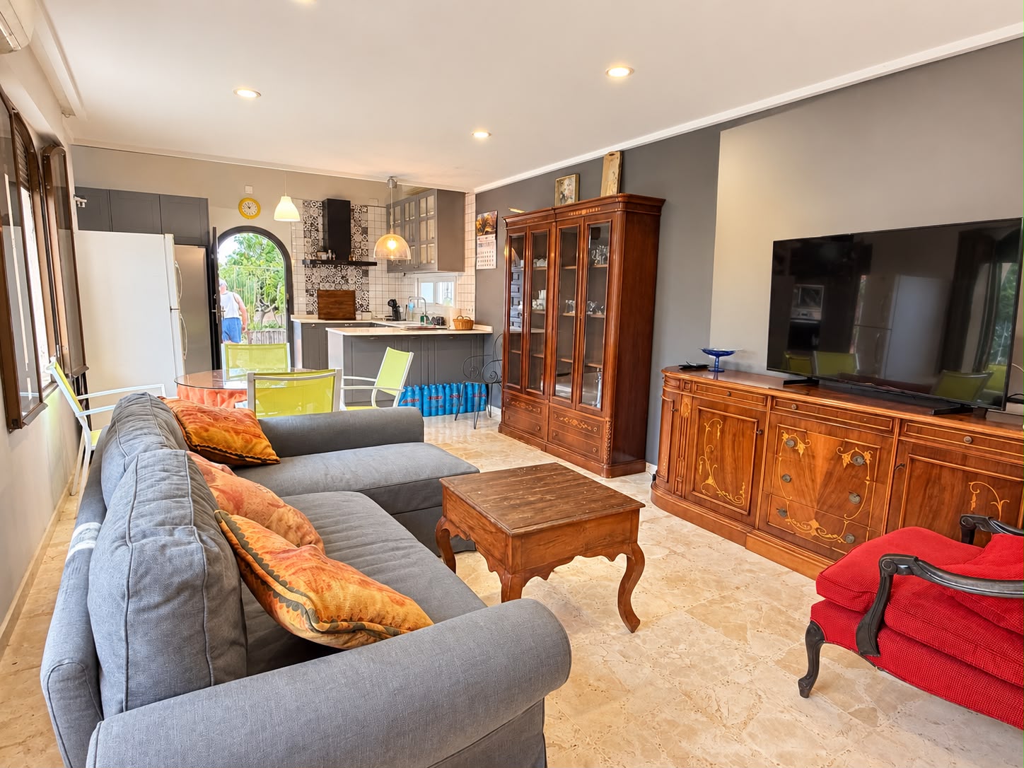 Chalet en venta con 3 dormitorios y piscina en Els Poblets