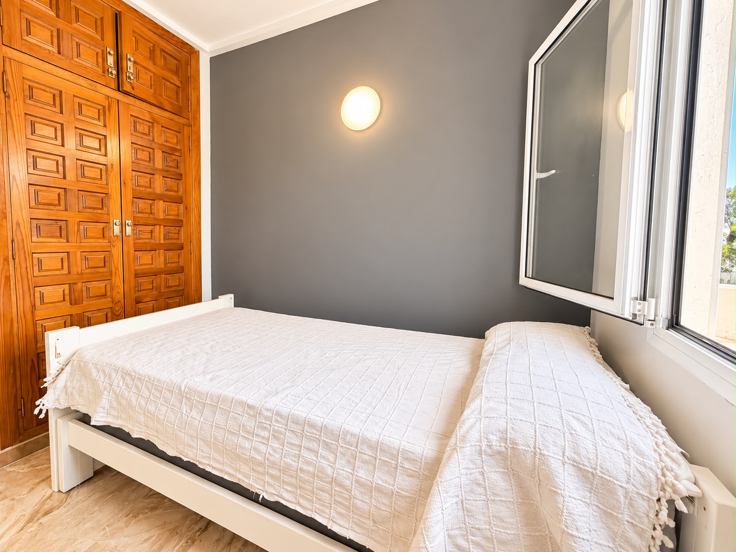 Chalet en venta con 3 dormitorios y piscina en Els Poblets