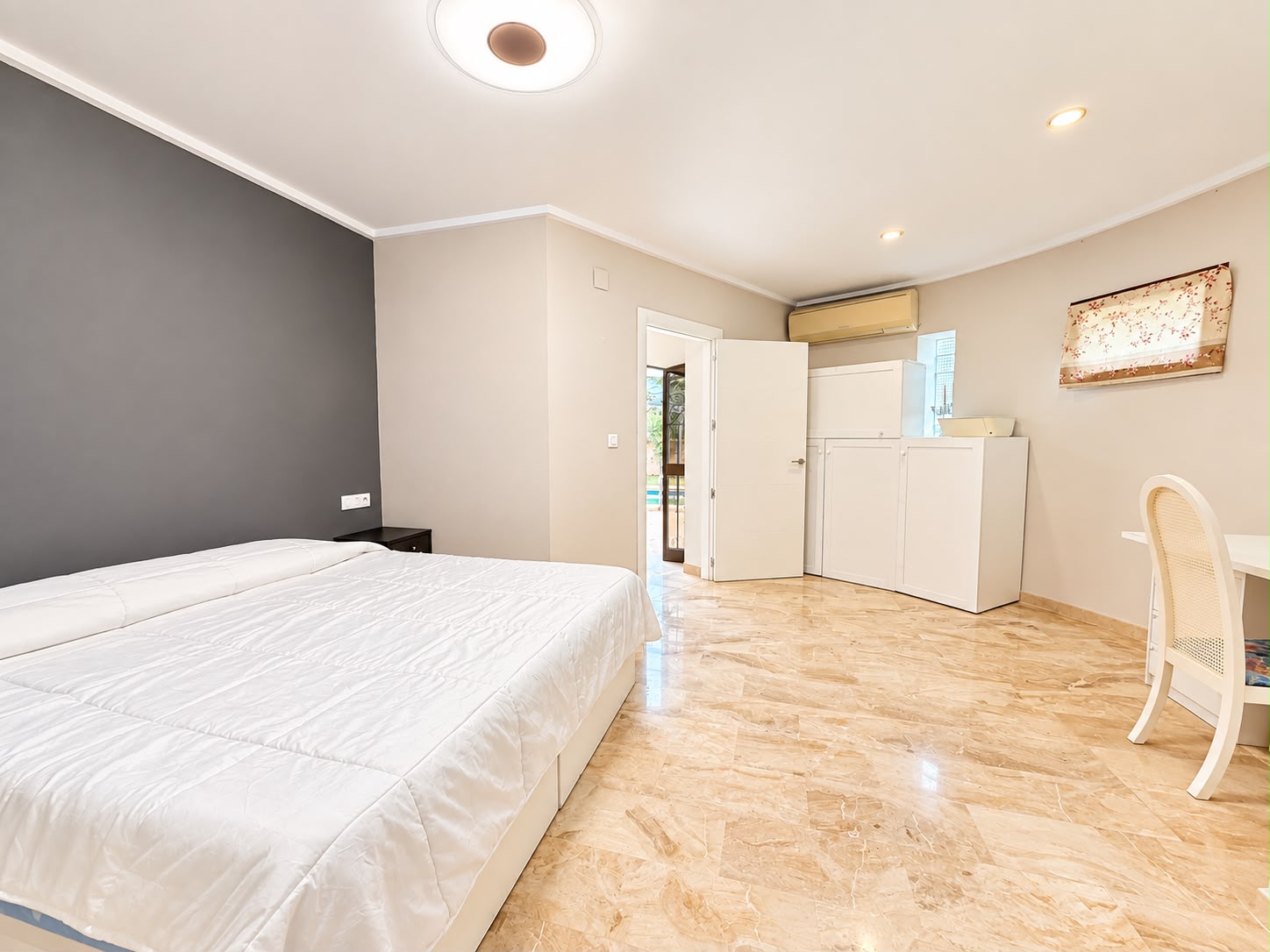 Chalet en venta con 3 dormitorios y piscina en Els Poblets